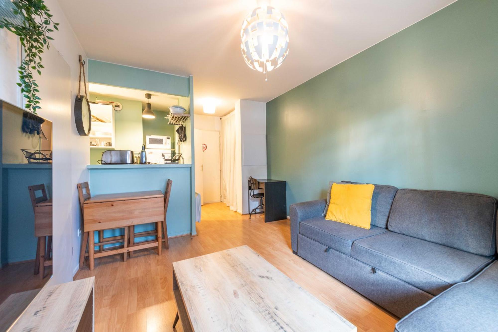 Apartment F2 Colore Et Confortable Proche Disney+wifi